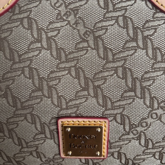 NWT Dooney  & Bourke Barrel Bag - Picture 2 of 5